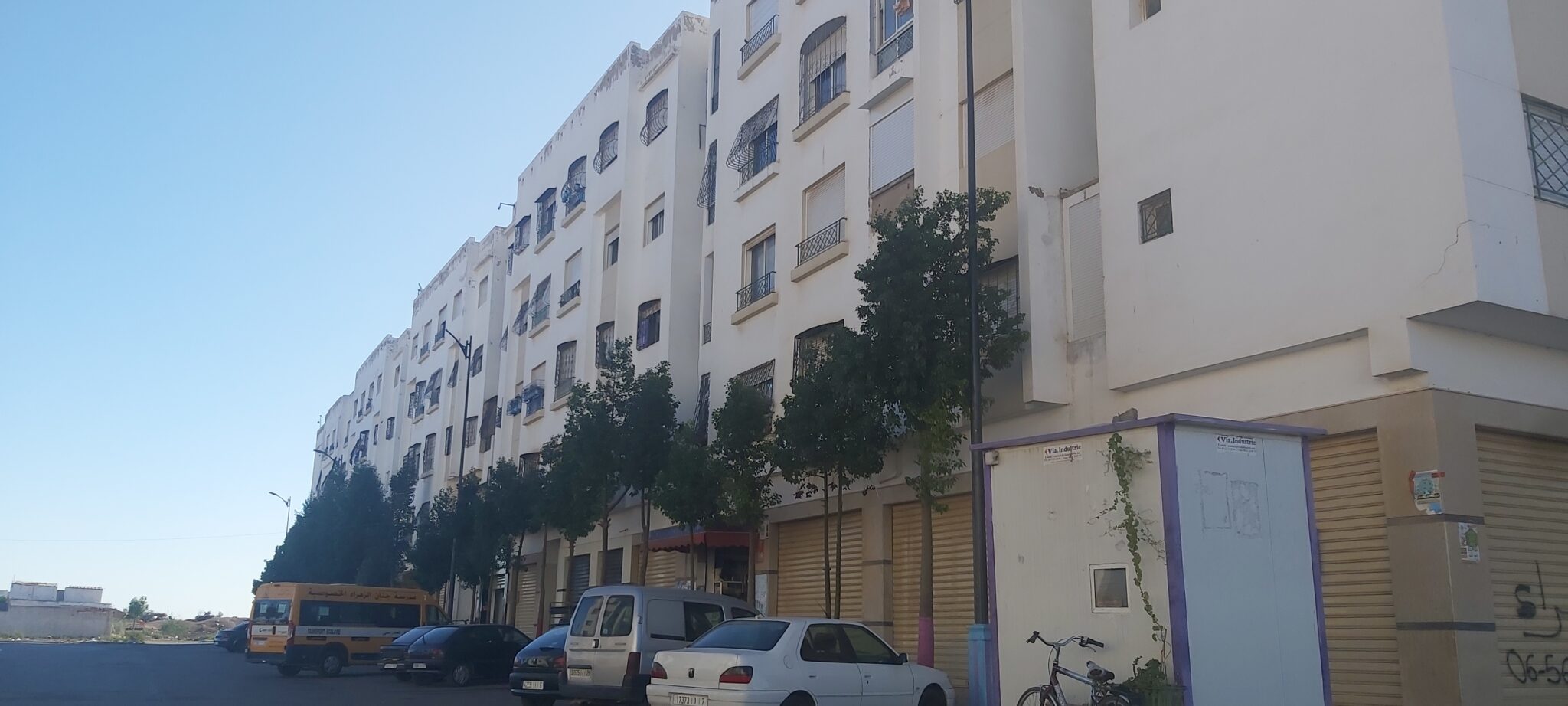 إقامة اقتصادية في الدروة